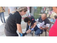 Başındaki kask sayesinde ölümden döndü hastaneye gitmeye güçlükle ikna edildi