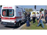 Nakliye kamyonu ile otobüs çarpıştı: 1 yaralı