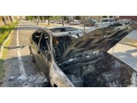 20 gün önce satın aldığı otomobil alev alev yandı