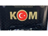 Antalya’da son bir haftada 33 şüpheli yakalandı, çok sayıda silah ve kaçak ürün ele geçirildi