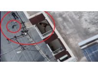 Balkondan uyuşturucu atan şüpheli dronla tespit edildi: 9 gözaltı