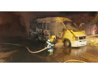 Bucak’ta minibüs alevlere teslim oldu
