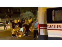 Turistleri taşıyan transfer aracı turistin kullandığı motosiklete çarptı