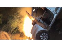 Kaza sonrası alev araçtan kendi imkanları ile çıkan sürücü hastaneye kaldırıldı