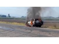 Seyir halinde yanan araç hurdaya döndü