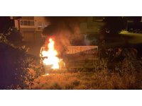 Gazipaşa’da park halindeki kamyon alev alev yandı