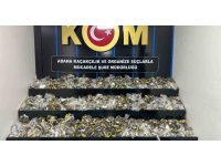 Adana’da 1 tondan fazla tütün, binlere sahte bandrol ele geçirildi