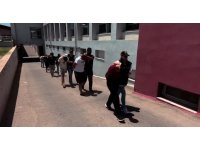 Adana’da uyuşturucu tacirlerine operasyon: 6 tutuklama