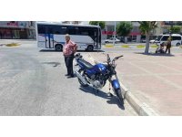 Kamyonetle çarpışan motosiklet sürücüsü ehliyetsiz çıktı