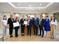 Cittaslow Fikir Maratonu ödülü Başkan Böcek’e takdim edildi