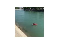 Yeğenini kurtardı, kendi boğularak can verdi