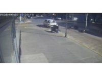 Antalya’da otomobil ile çarpışan motosikletin sürücüsü metrelerce savruldu