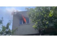 Burdur’da iki katlı evde yangın