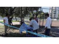 Oturduğu bankta ölü bulundu