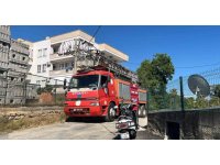 Alanya’da 4 katlı binada yangın