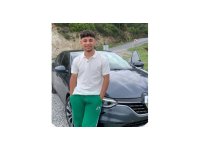 Motosiklet yarışı yapan 18 yaşındaki genç kamyonete çarpıp öldü