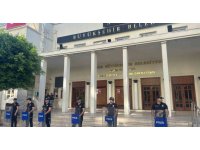 Adana Büyükşehir Belediye Başkanı Karalar gözaltına alındı, belediyede arama başlatıldı