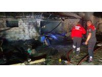 Yalvaç’ta besihane yangını: 14 küçükbaş hayvan ve 50 hindi telef oldu