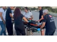 Kazada yaralanan sürücüye yoldan geçen doktor müdahale etti