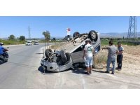 Takla atıp sürüklenen araçtan burnu bile kanamadan çıktı