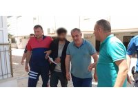 "İntiharkolik Hasan" yine sahnede: 200’den fazla kez çatıya çıktı, para alıp indi