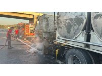 Seyir halindeyken alev alan süt tankeri kullanılamaz hale geldi