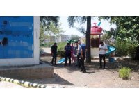 Tartıştığı kişiyi bacağından vurdu, başında bekledi