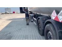 Akaryakıt tankerinden binlerce paket kaçak sigara çıktı