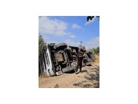 Osmaniye’de kontrolden çıkan tır devrildi: 2 yaralı