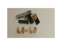 Düğün konvoyunda havaya ateş eden şahıstan silah ve mermi ele geçirildi