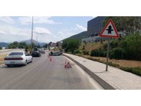 Bordür taşına çarpıp takla attı: 1 yaralı