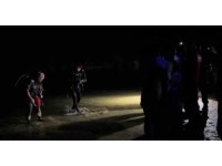 Irmağa kaçan topu almak isterken akıntıya kapılan lise öğrencisi gözlerden kayboldu