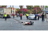 Tarsus’ta kamyon ile motosiklet çarpıştı: 1 ölü, 1 yaralı