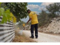 Tarsus’ta kırsal mahallelerde temizlik çalışmaları aralıksız sürdürülüyor