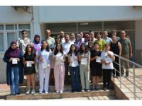 LGS’de başarı elde eden öğrenciler altın ile ödüllendirildi