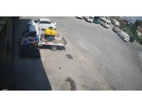 Manavgat’ta iki otomobilin çarpıştığı anlar kamerada