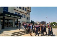 Serik’te aranan 7 hükümlü JASAT ekiplerince yakalandı