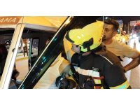 Araçta sıkışan sürücüyü itfaiye kurtardı