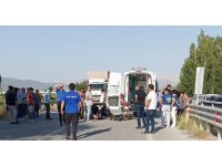 Lüks otomobile çarpan motosikletin sürücüsü ağır yaralandı