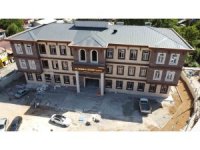 Deprem sonrası yıkılan Saimbeyli kaymakamlık binası yeniden inşa edildi