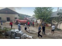 Eğirdir’de trafodaki tellere temas eden sincap, 1 depo ile 2 dönümlük araziyi küle çevirdi