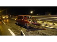 Antalya’da aynı yerde iki ayrı kaza 2 kişinin yaralanmasına, trafiğin de 2 saat kapanmasına neden oldu