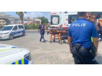 Antalya’da motosikletten düşen sürücü yaralandı