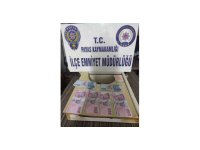 Hatay’da kumar baskını: Para, iskambil kâğıdı ve oyun makinesi ele geçirildi