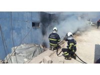 Kırıkhan’da fabrikanın deposunda yangın çıktı