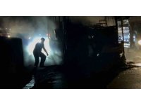 Alevlere teslim olan yolcu otobüsünde korku dolu anlar