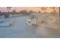 Freni boşalan tır, otomobili böyle sürükledi: O anlar kamerada