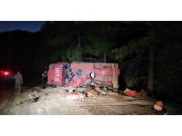 Antalya’da arazöz devrildi: 2 orman işçisi yaralı