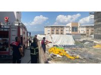Okul inşaatında yakılan ateş ekipleri harekete geçirdi