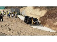 Devrilen vinçte yangın çıktı, ilk müdahaleyi orman ekipleri yaptı